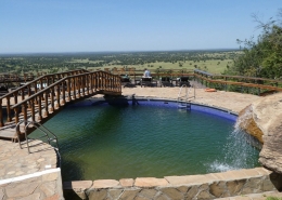 Lobo Wildlife Lodge swimmingpool with a view