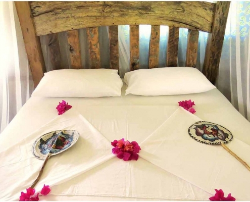 Pemba Lodge full-size bed