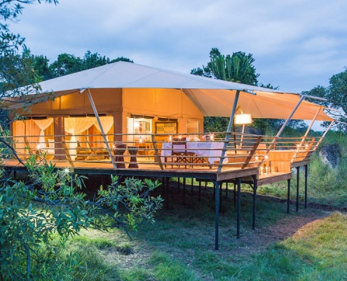 Serengeti Bushtops luxury tent