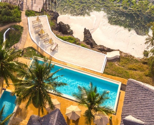 Bird's eye view with swimmingpool of Sunshine Marine Hotel